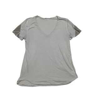 Lululemon Gold Striped V-neck Tee Sz 10